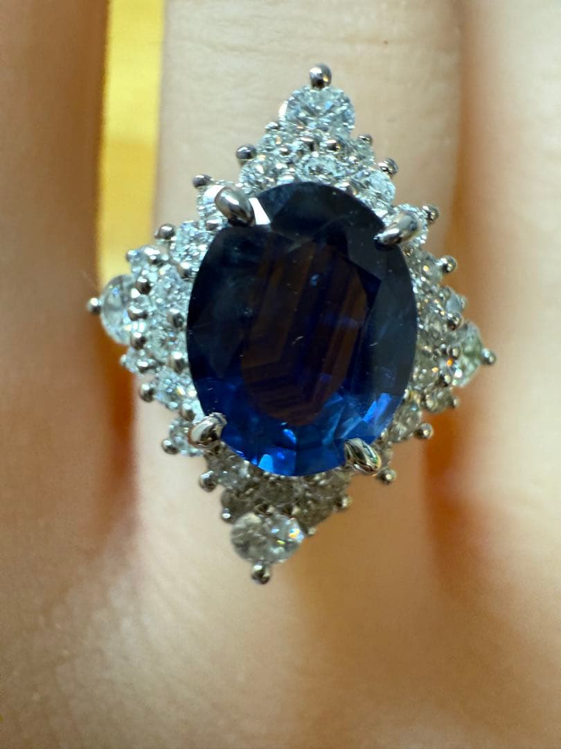 限界突破超特価❣️PTコ-ンフラワーブルーサファイアダイア入りリング 2ctup