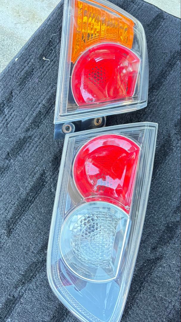 り　さん専用　ギャランフォルティス　テールライト ウインカー　一台分左右セット
