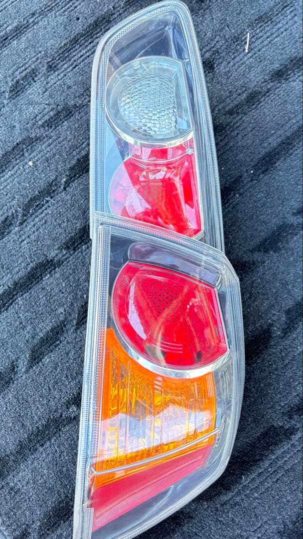 り　さん専用　ギャランフォルティス　テールライト ウインカー　一台分左右セット