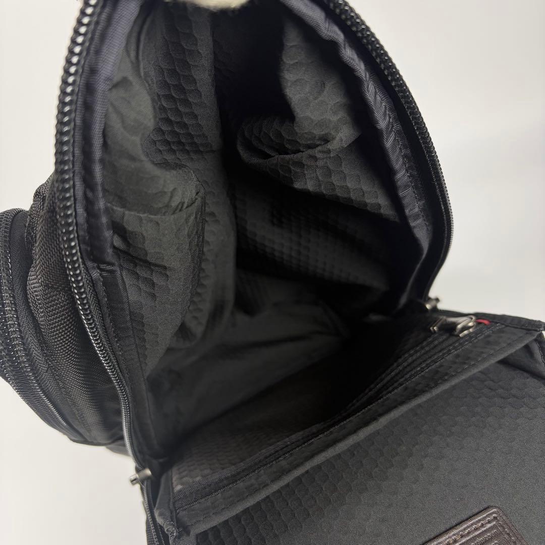 TUMI アルファ ブラボー サラトガ ボディバッグ 黒