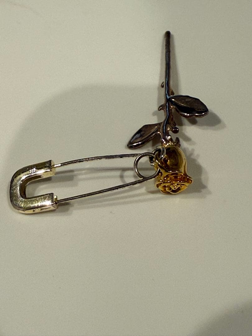 AMBUSH バラデザイン　ピアス