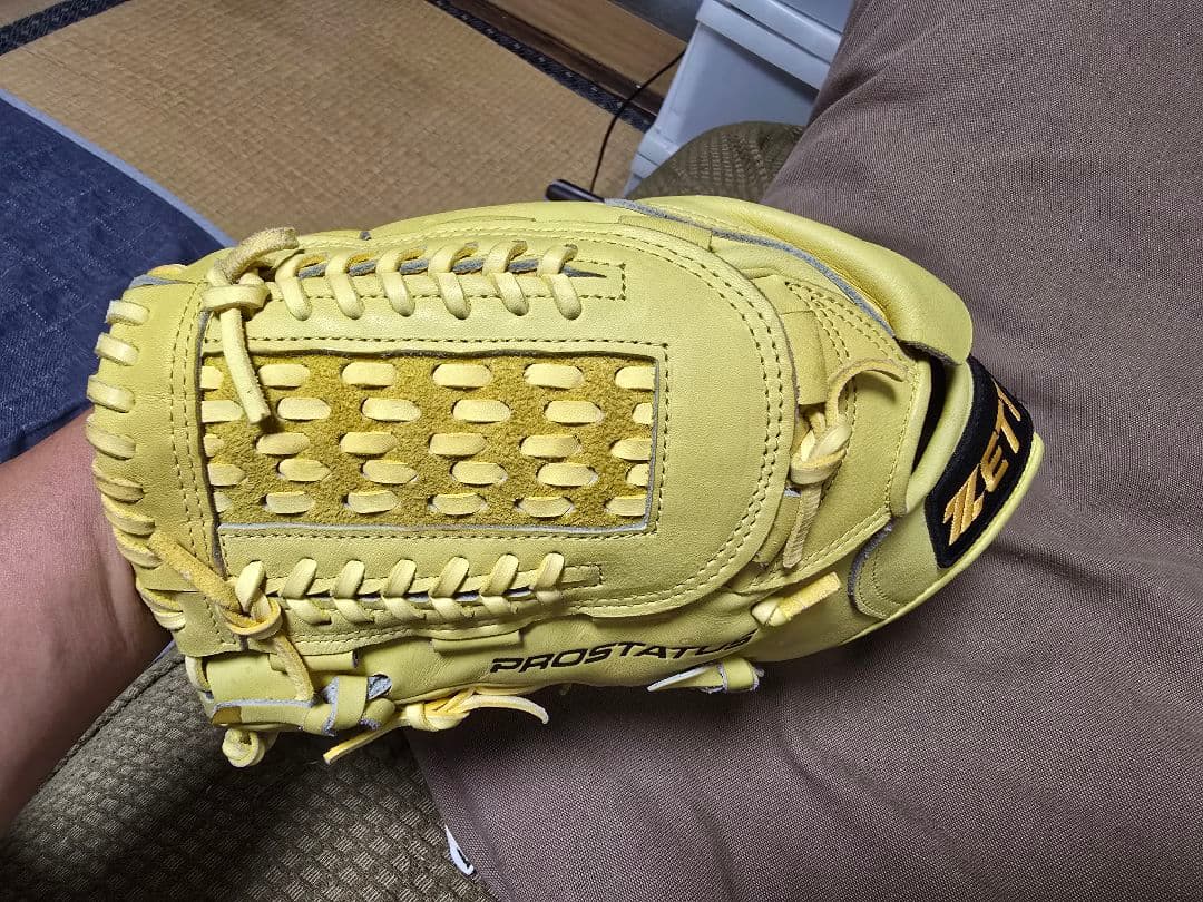 ZETT PROSTATUS イエロー、軟式、投手用 、左利き用