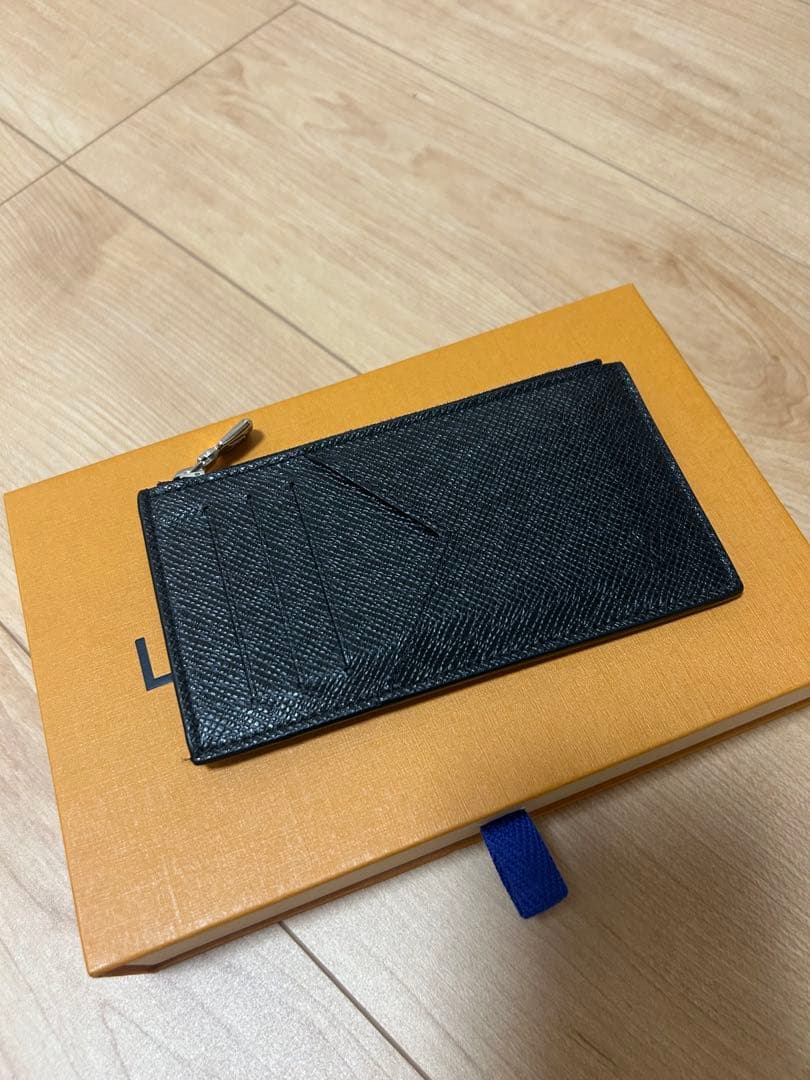 LOUIS VUITTON カードホルダー