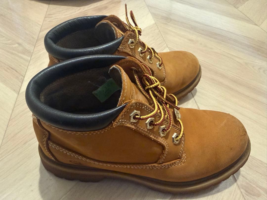 Timberland ブラウンレザー ワークブーツ　レディース　丈短め