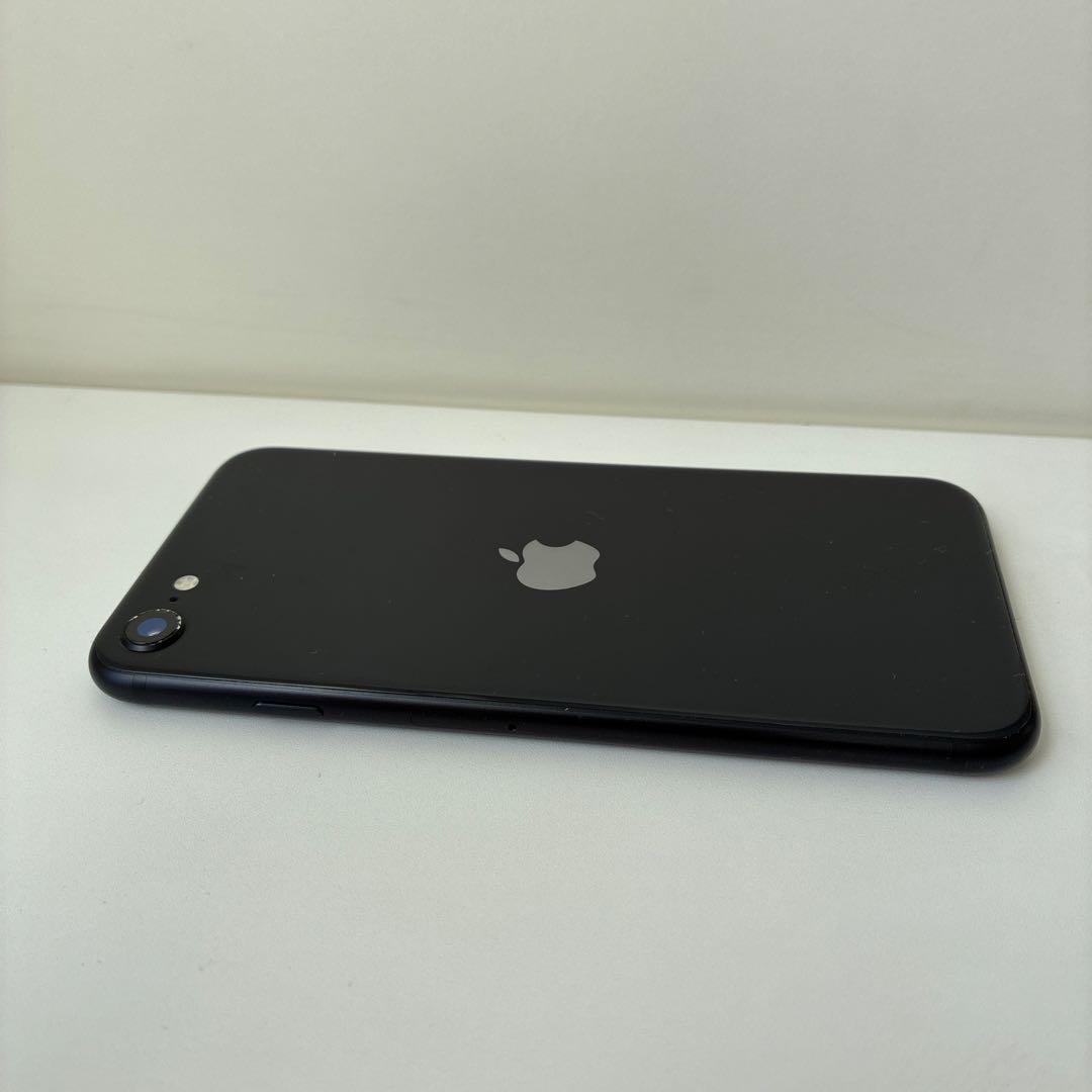 iPhone SE 第2世代 黒 本体のみ キャリア:au 64G