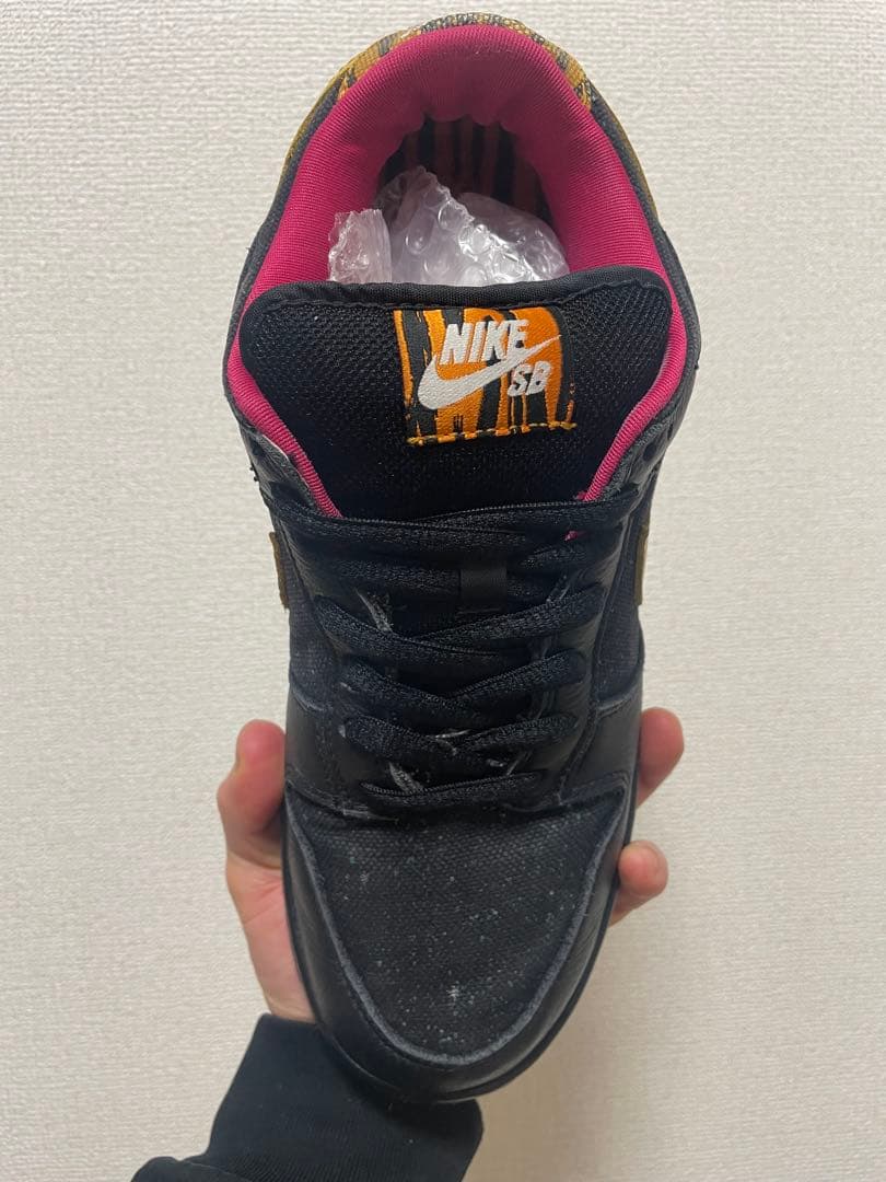 ★ Nike SB Dunk Low Space Tiger ★