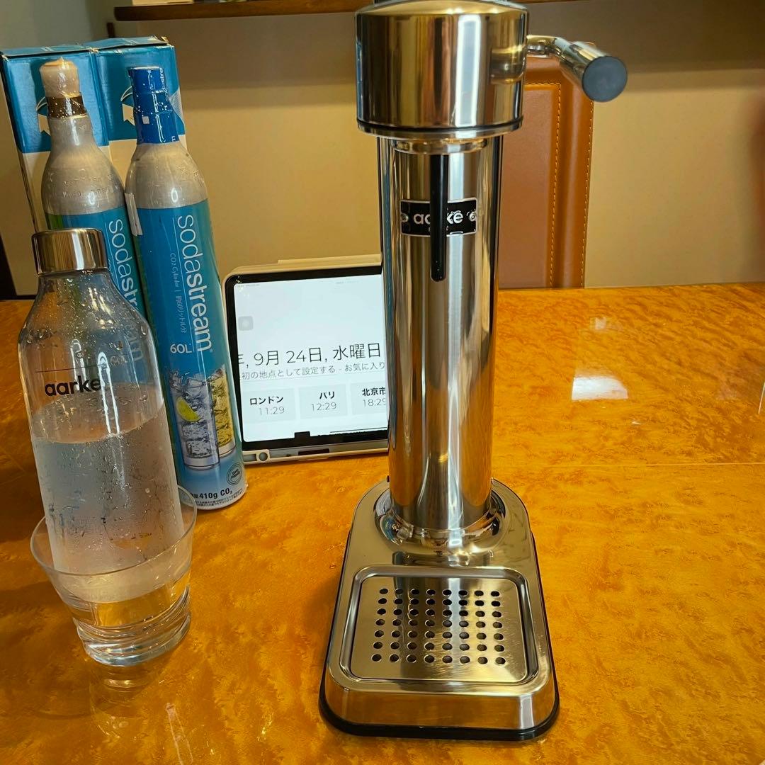 AARKE カーボネーター　シルバー　専用ガスシリンダー2本、1L専用ボトル