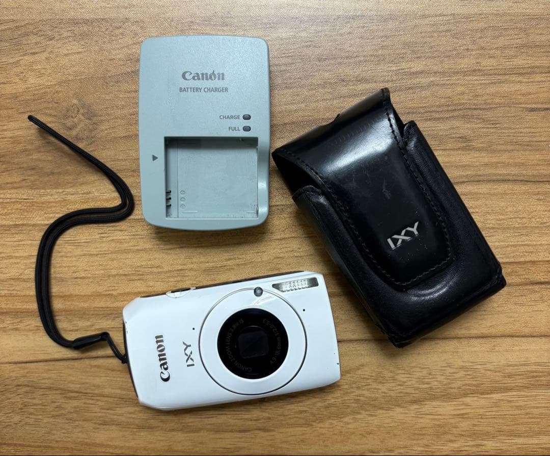 【美品・動作品】Canon　キヤノン　IXY 30S　ホワイト