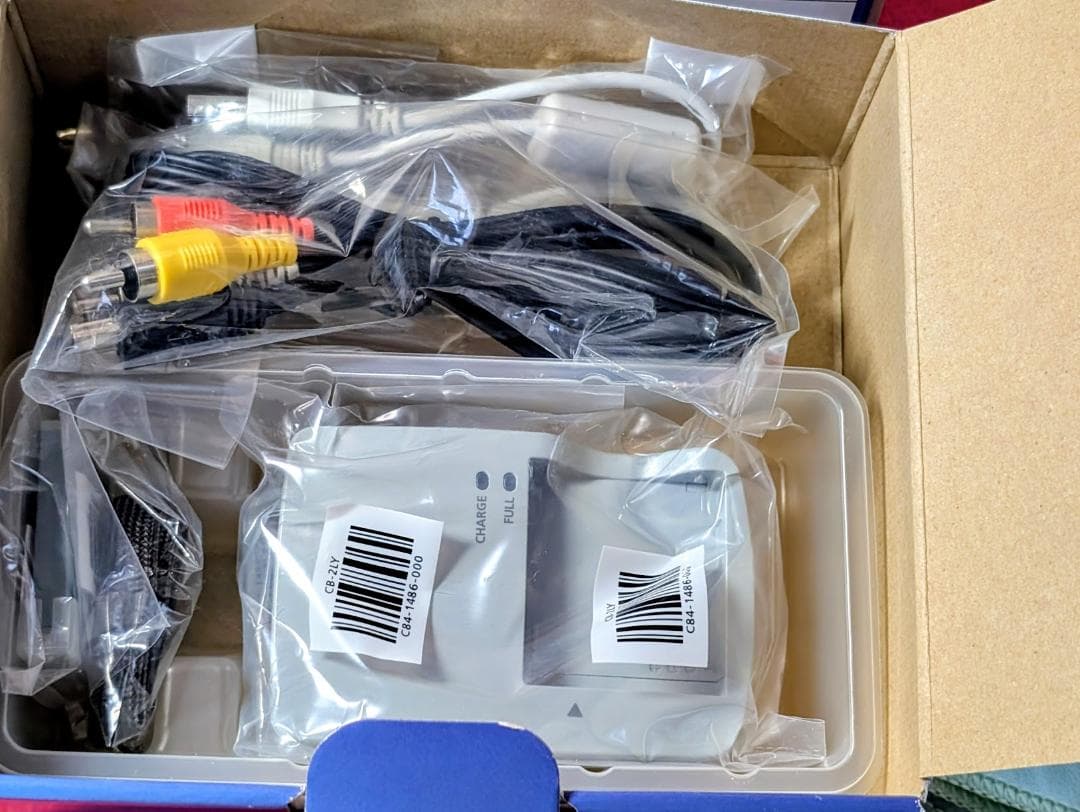 Canon PowerShot S95 本体と付属品