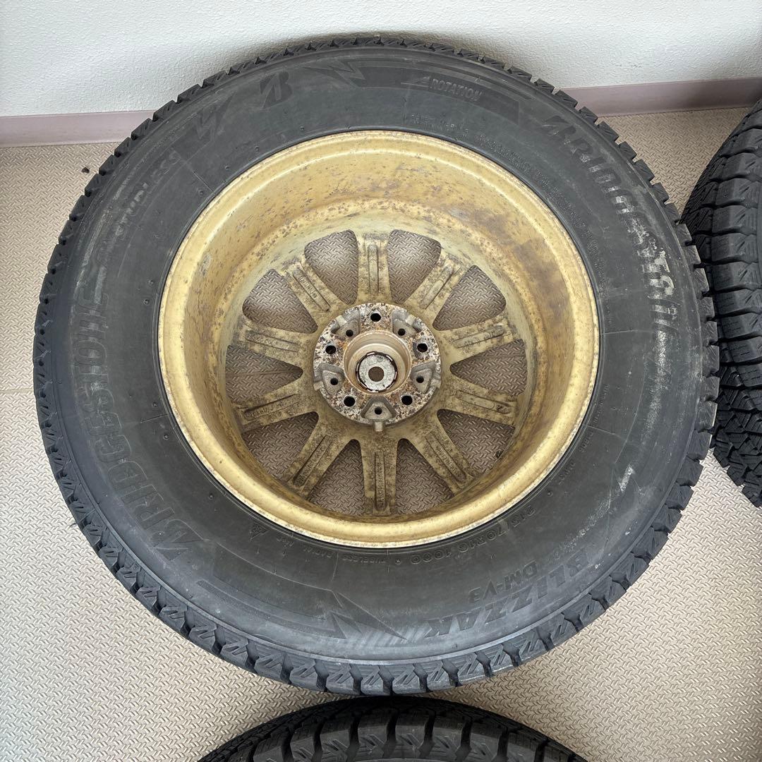 送料込　215/70R16 ブリヂストンDM-V3 スタッドレス　４本　24年製