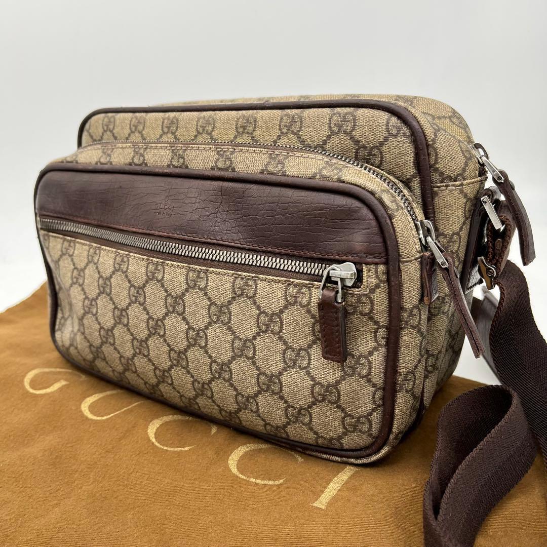 GUCCI ショルダーバッグ カメラバッグ GGスプリーム ロゴ型押し 男女可能