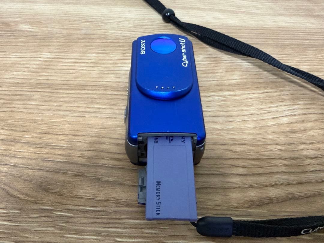 SONY Cyber-shot DSC-U30 メモリ付属