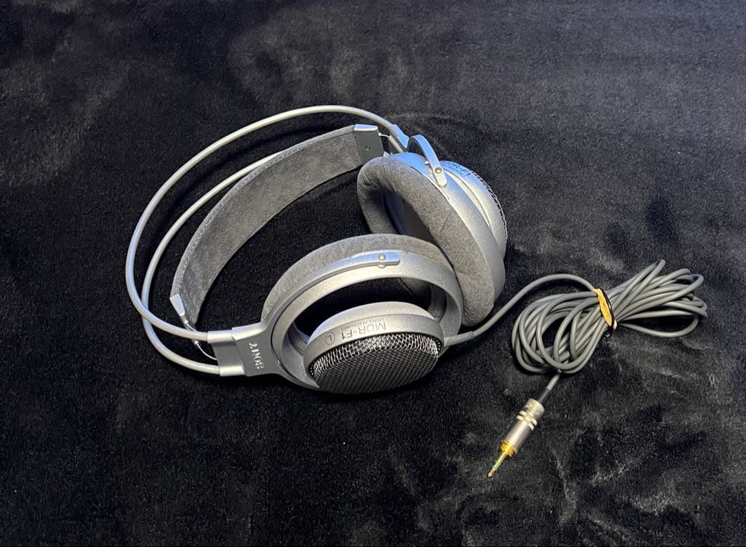 ヘッドホン SONY MDR-F1