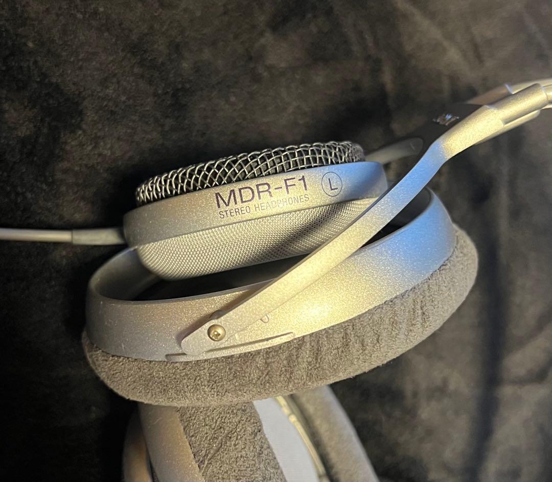 ヘッドホン SONY MDR-F1