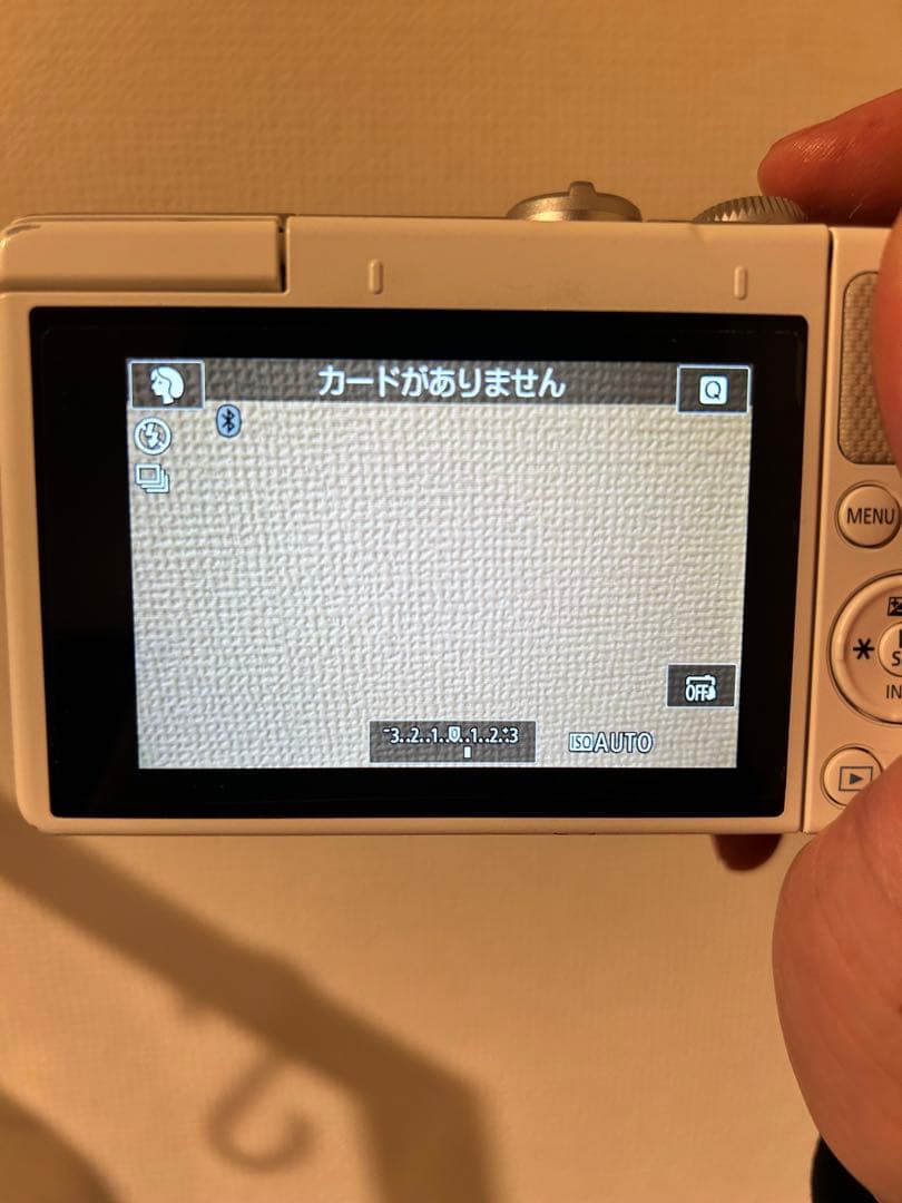 【値下げ中❗️】Canon EOS M100 ミラーレスカメラ