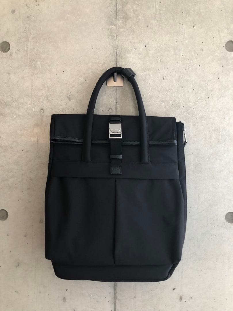 GRAMS28 「704 フォリオ・バッグ」