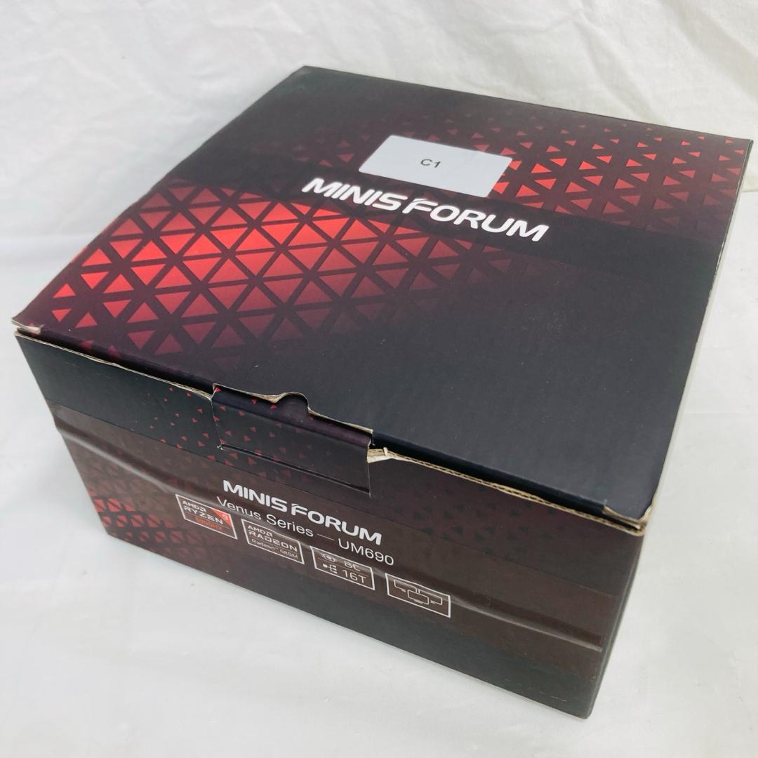 ミニPC MINISFORUM UM690 32GB 1TB SSD
