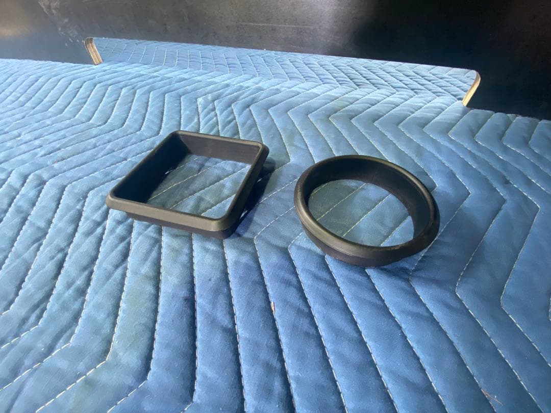 な　ハイエースナロー用セカンドテーブル