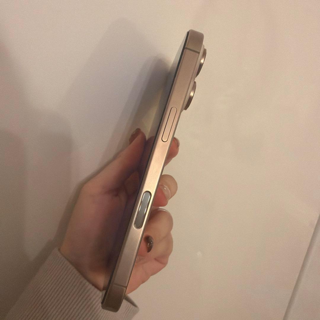 iPhone 16Pro ゴールド 本体(256GB)