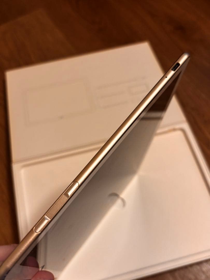 Windowsタブレット本体 Huawei Matebook HZ-W09