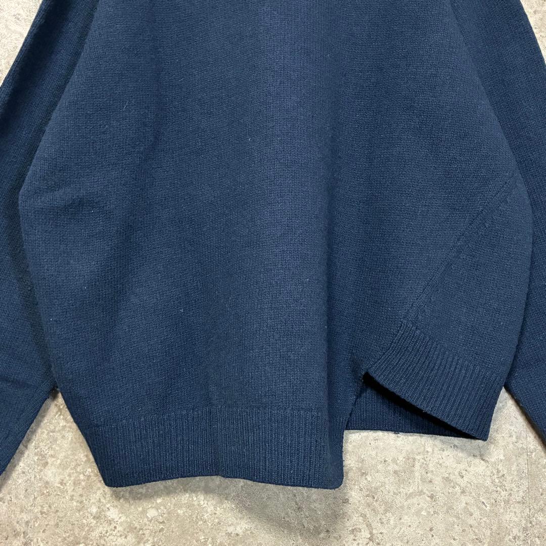 SATUR セター アシンメトリーニット セーター 刺繍ワンポイント ネイビー