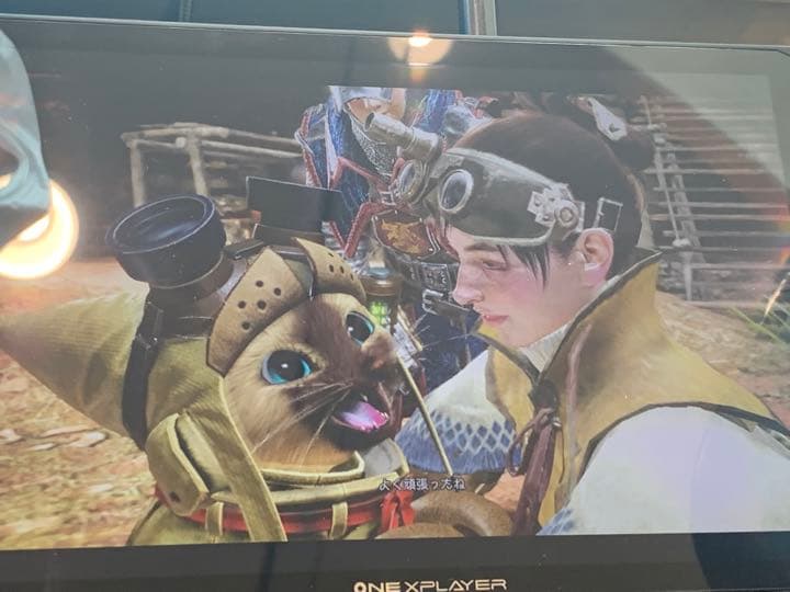 OneXplayerと純正キーボード&ケース付き