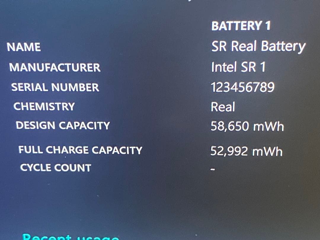 OneXplayerと純正キーボード&ケース付き