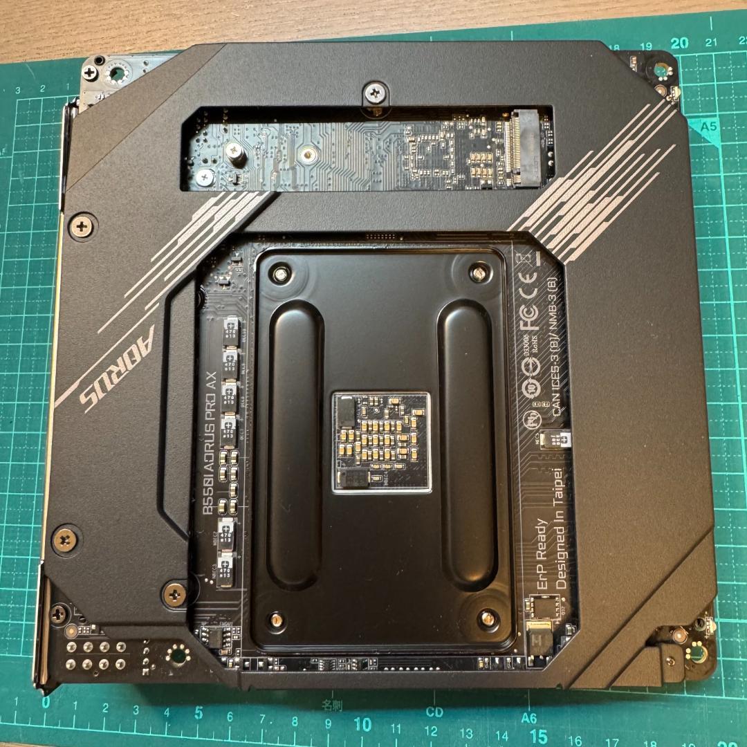 GIGABYTE B550I AORUS PRO AX マザーボード