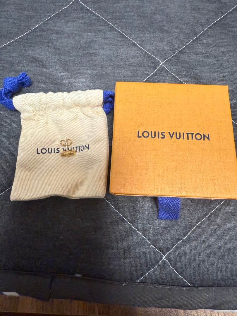 LOUIS VUITTON ルイヴィトン LV＆ME イニシャルＹピアス