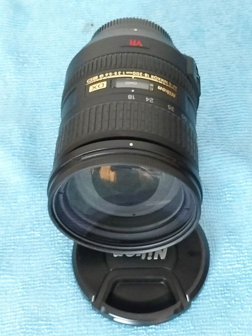 Nikon D7200　マルチパワーバッテリーパック　レンズ18-200 セット