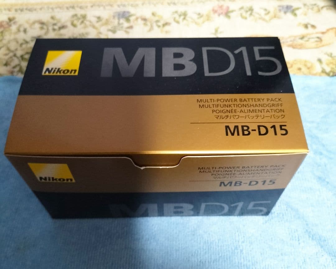 Nikon D7200　マルチパワーバッテリーパック　レンズ18-200 セット