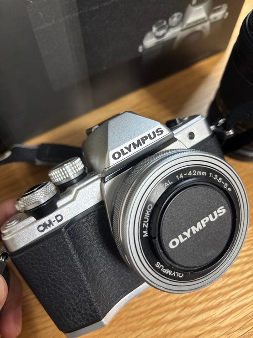 OLYMPUS OM-D E-M10 MarkII 【S数1116回】