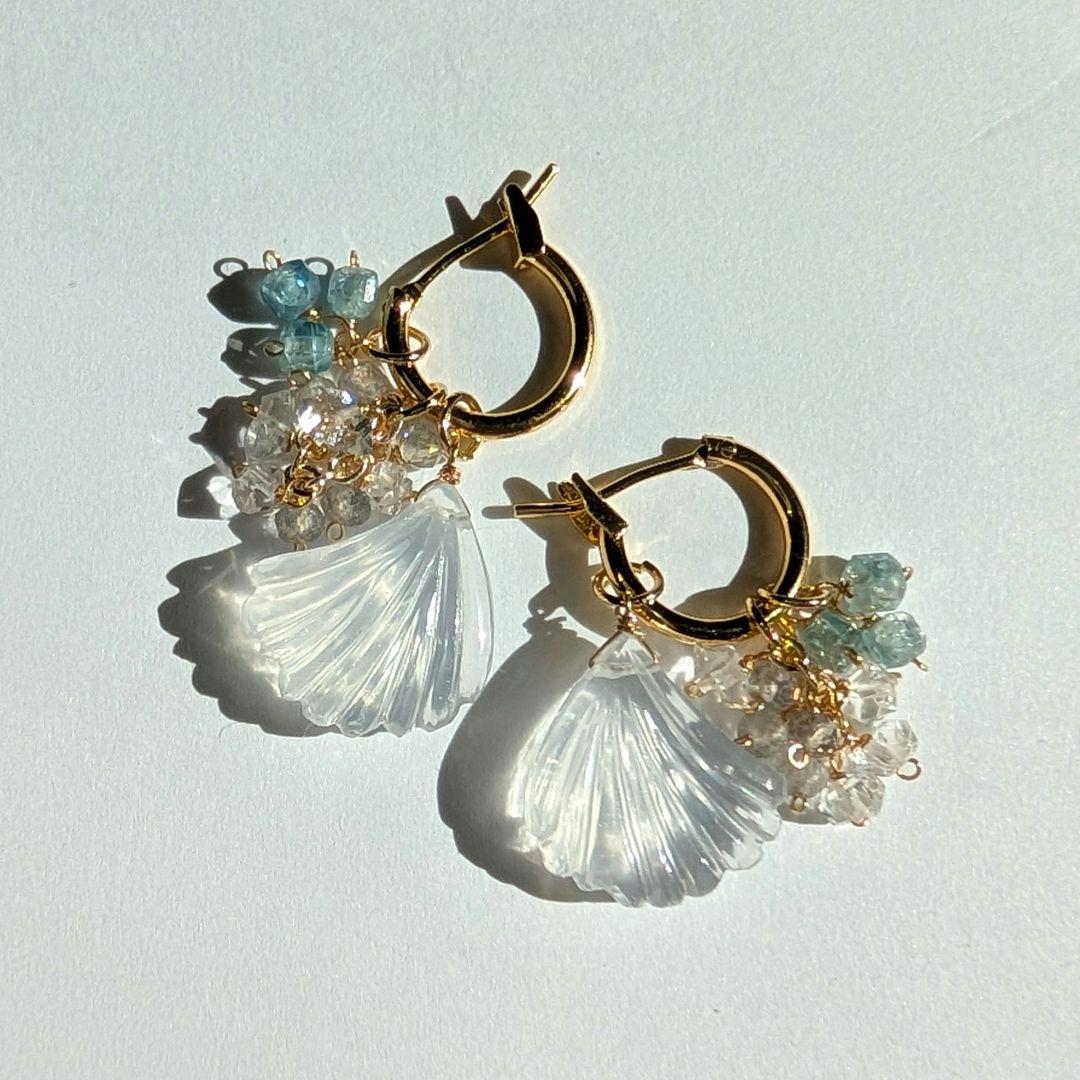 mn様 アイスクォーツ 銀杏カービング フープピアス