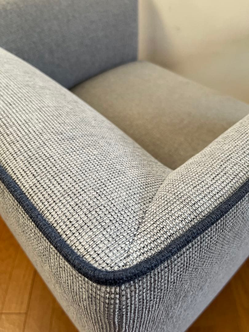 PLUS プラス　S1 アームチェア　① 19万　シングルソファ　モダン　美品