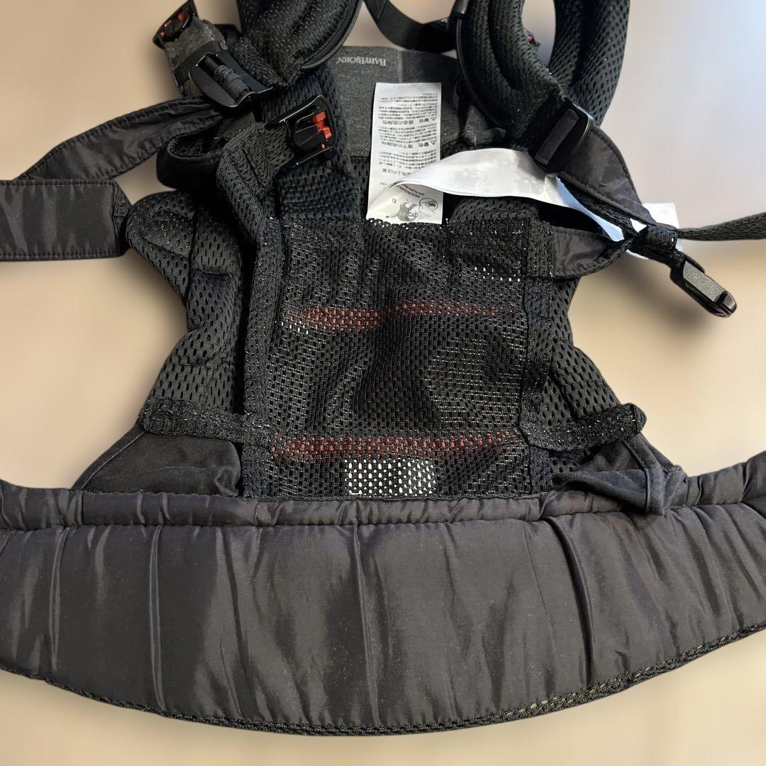 ベビービョルン 抱っこ紐　ハーモニー(黒)