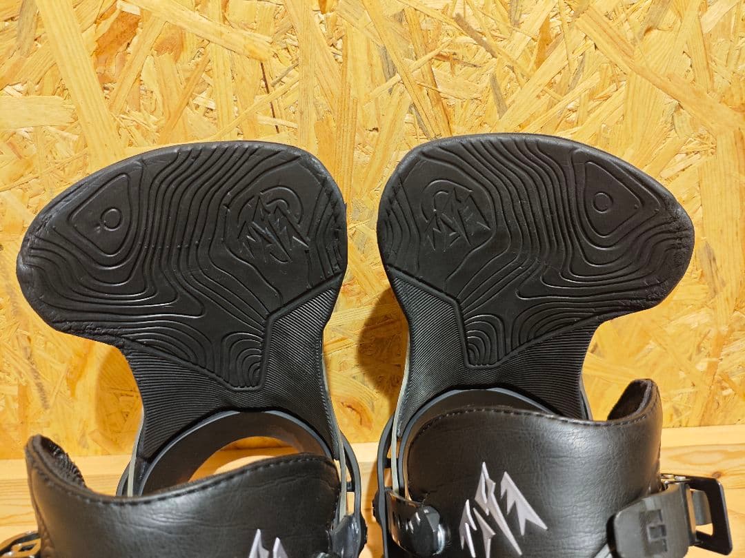 定価8.5万円JONES APOLLO Mスノーボードバインディングビンディング