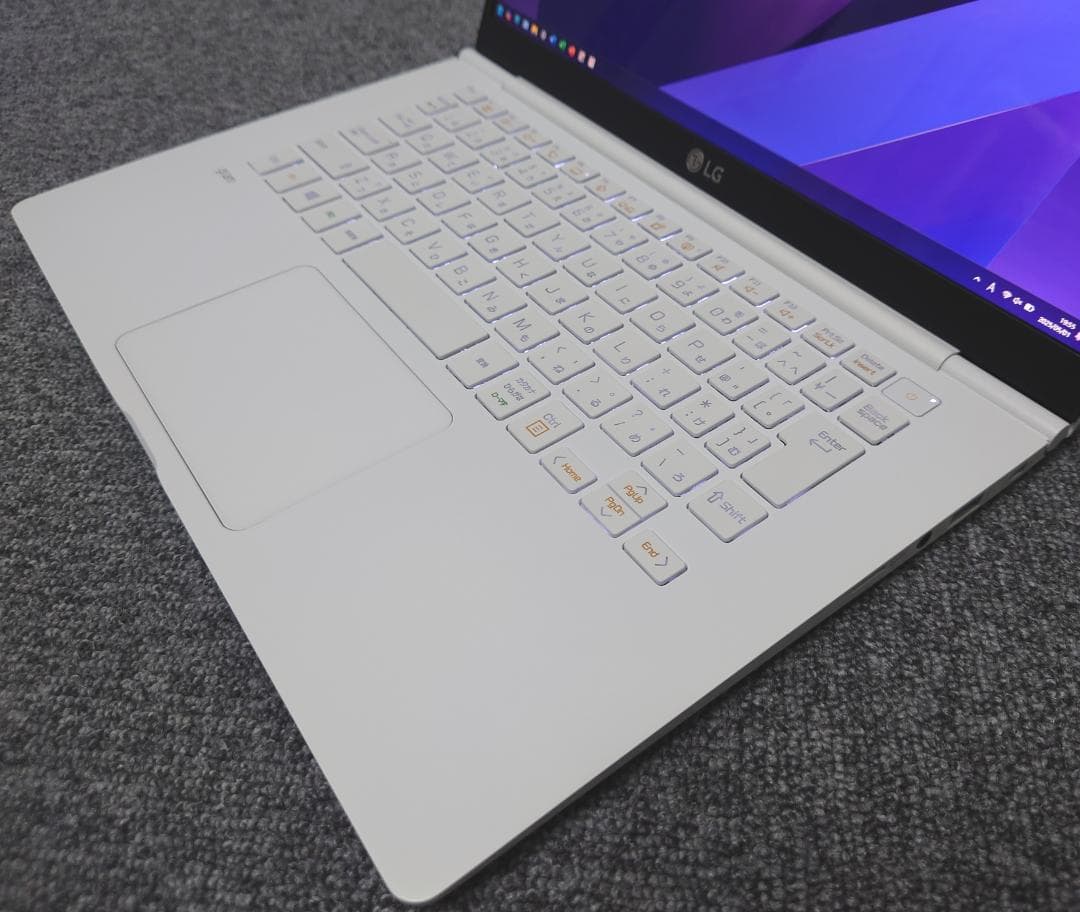 ★交渉成立済★　新品並 LG gram 14 core i5 新品SSD1TB