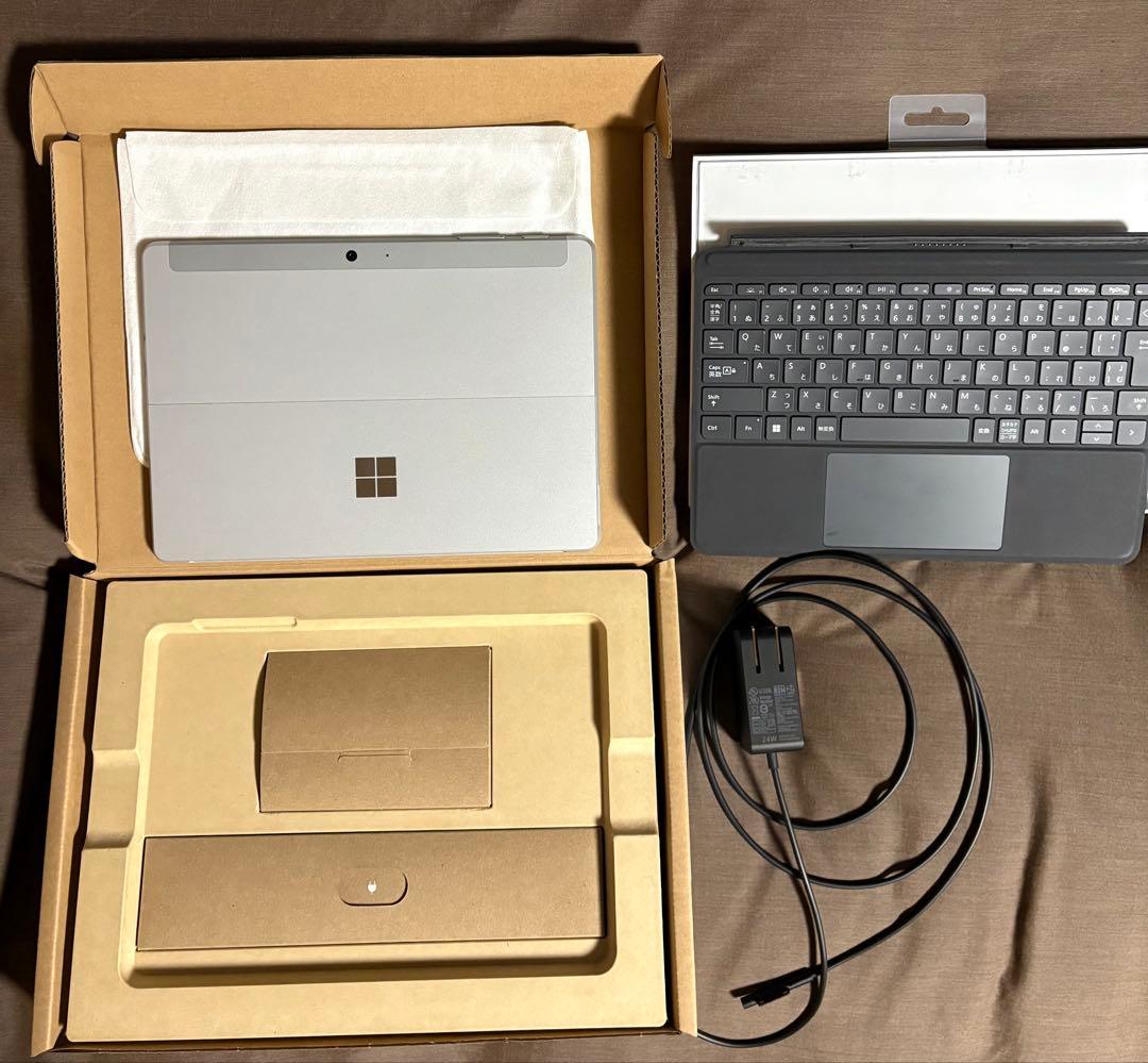 Surface go 4 タイプカバー付き
