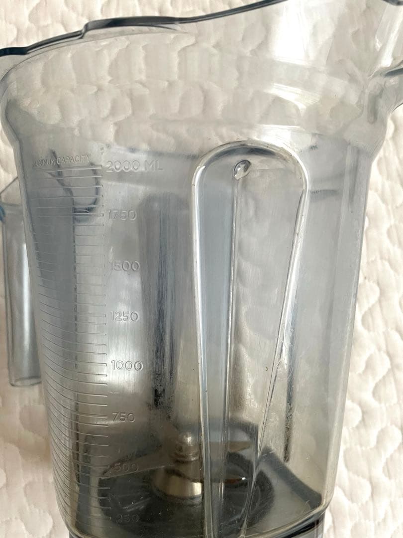 Vitamix 赤 ブレンダー 10段階設定 付属品あり