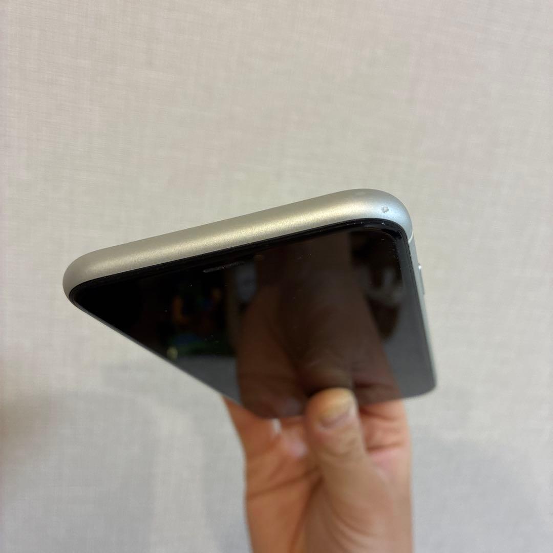 iPhone XR（10r） 128 GB 本体　SIMフリー