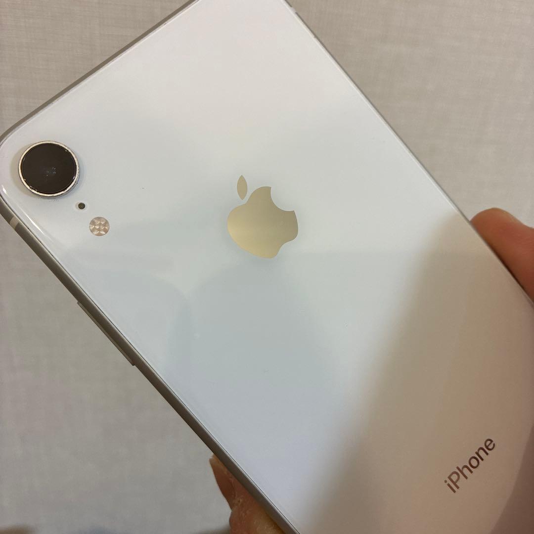 iPhone XR（10r） 128 GB 本体　SIMフリー