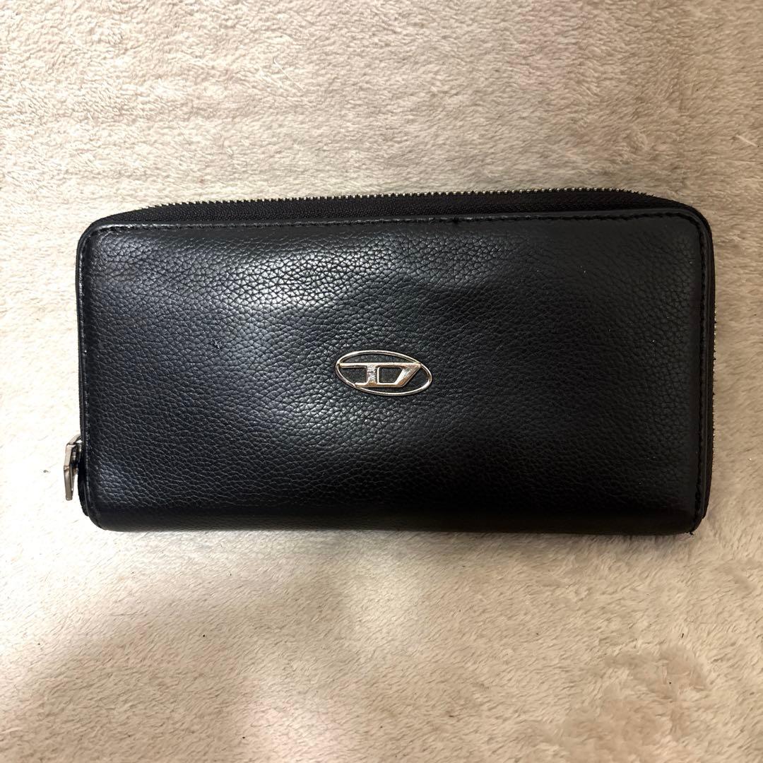 現行✨ディーゼル 長財布 Dロゴ 牛革 シボ革 エンボス 黒　ラウンドジップ