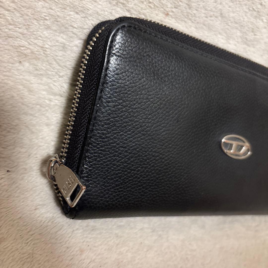 現行✨ディーゼル 長財布 Dロゴ 牛革 シボ革 エンボス 黒　ラウンドジップ
