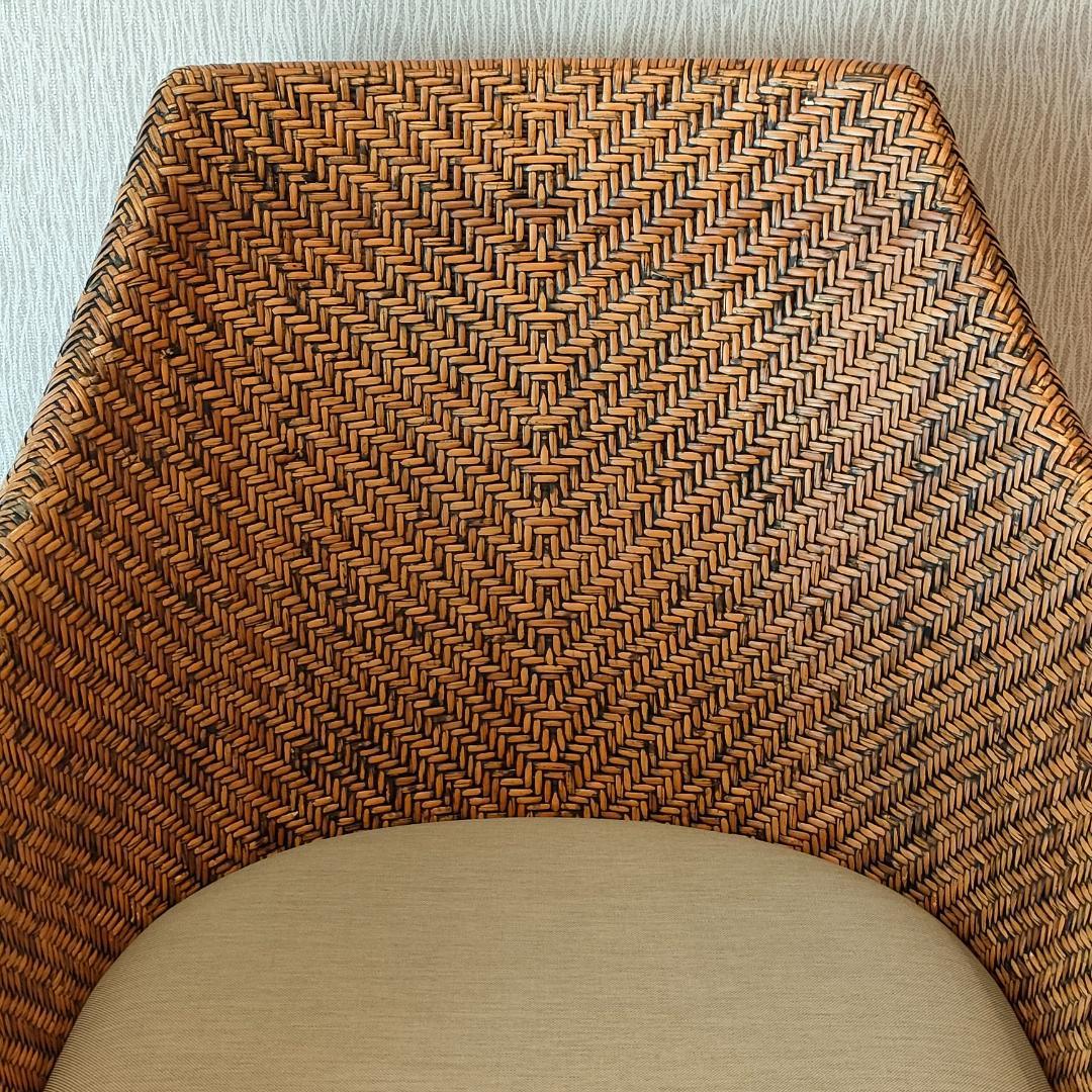 〈美品〉ラタン　アームチェア　ダイニングチェア　アジアン