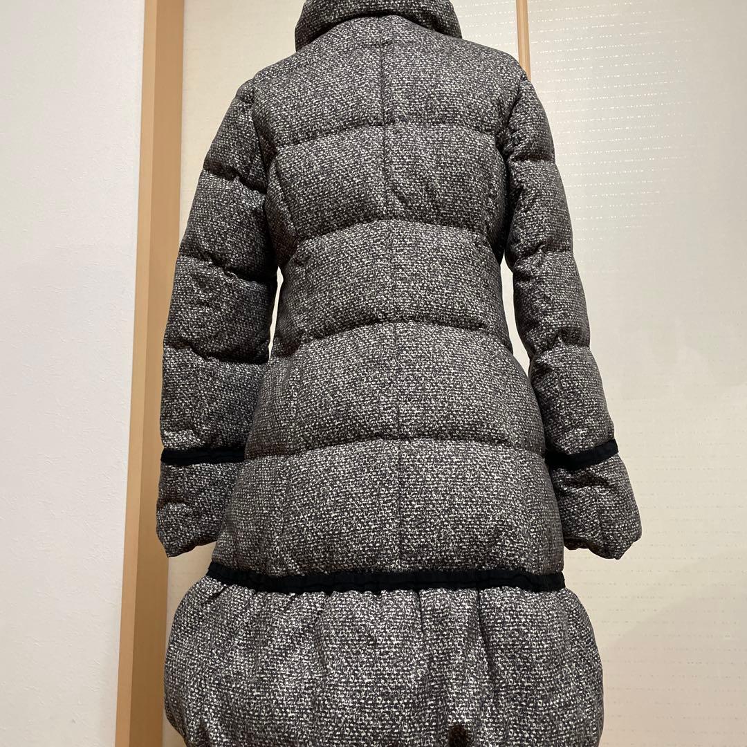 安室奈美恵着用ランバンオンブルー ペプラムダウンコート　フードなし