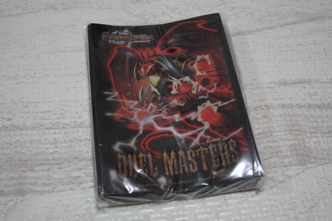 デュエルマスターズ限定カードプロテクト　デュ円　偽りの王ヴィルヘルム　スリーブ