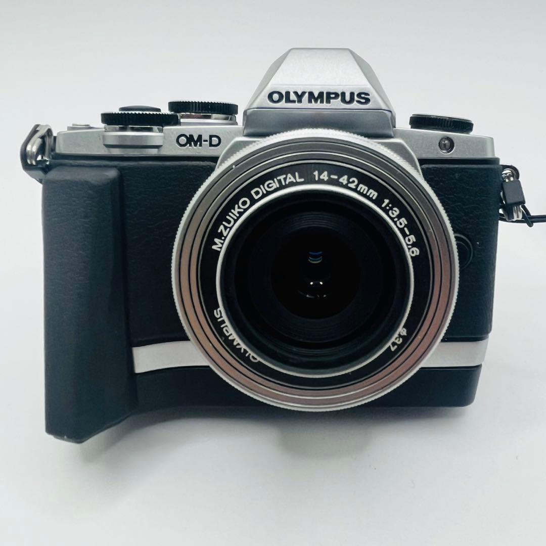 【美品動作確認済み】OLYMPUS OM-D E-M10