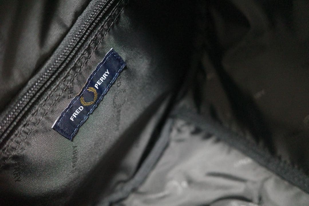 【新品未使用、タグ付き】フレッドペリー Classic Barrel Bag