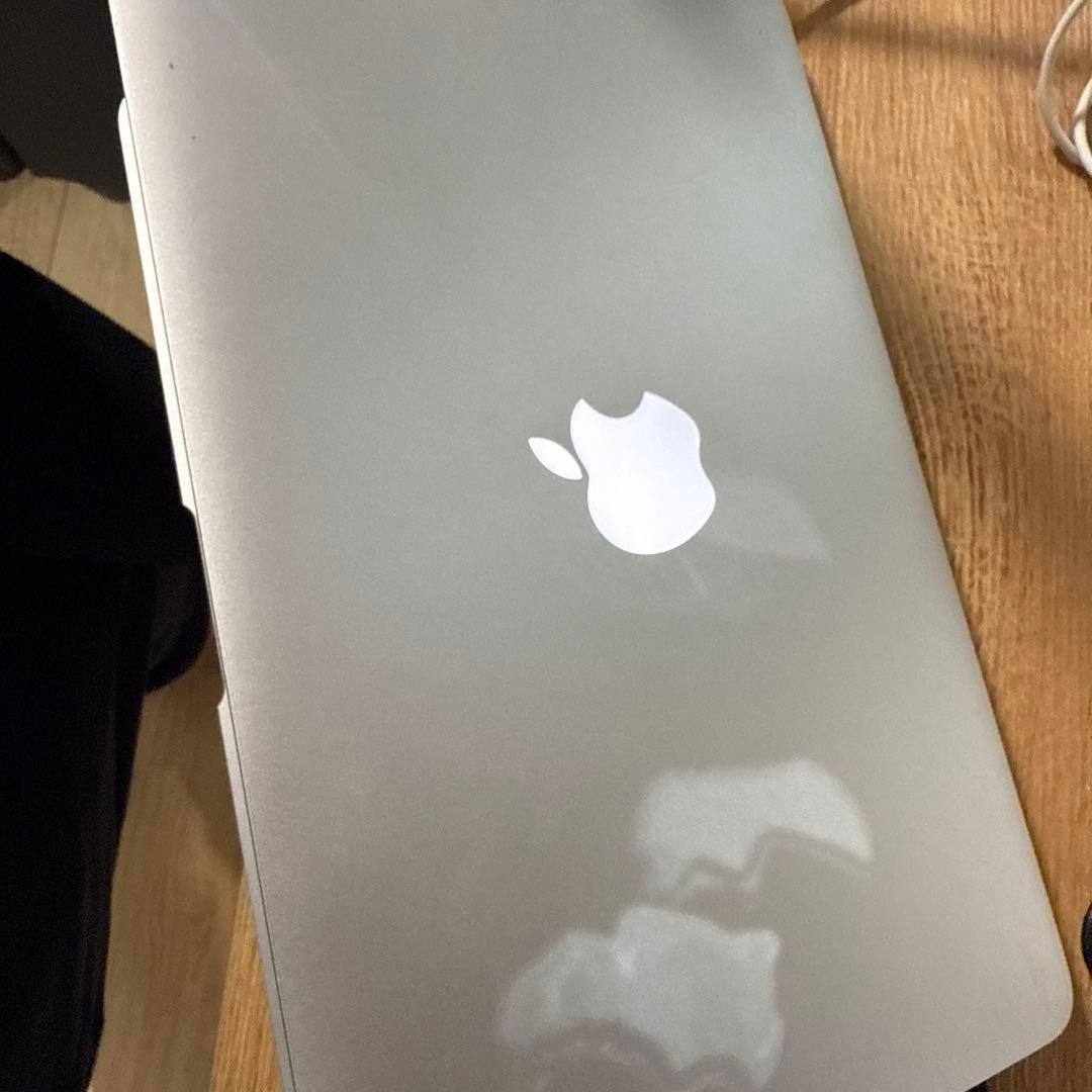 MacBook Air 2013 SSD128GB 4GB 11インチ