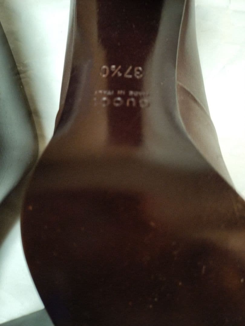 未使用GUCCI ダークブラウン スクエアトゥ ハイヒール37.5